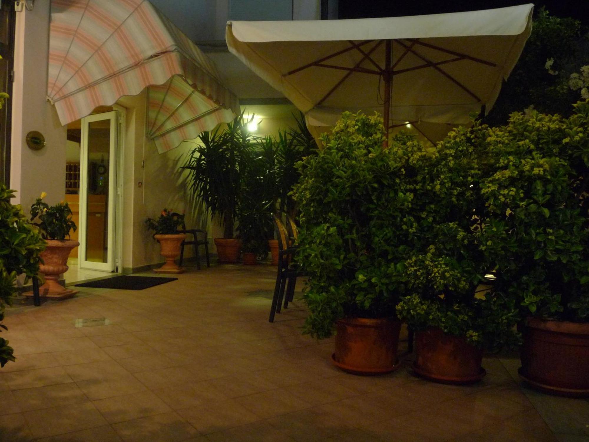 Hotel Prestige Lido di Camaiore Ngoại thất bức ảnh