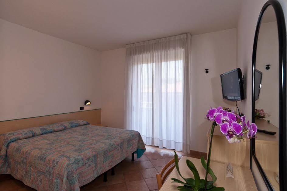 Hotel Prestige Lido di Camaiore Ngoại thất bức ảnh